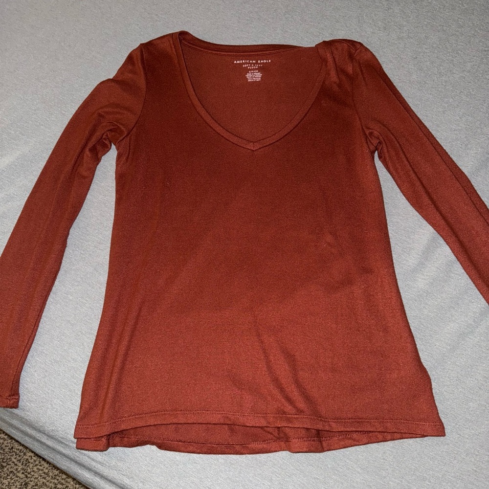 American Eagle Outfitters Rust Long Sleeve V-Neck Top